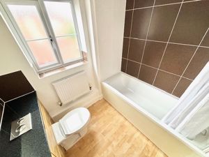 Family Bathroom- click for photo gallery